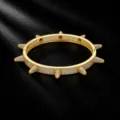 Herren Gold Spike Pave Zirkonia Armreif Hip Hop Punk Rock Armband Detail Ansicht - Gold