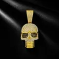 Goldener Totenkopf Strass Anhänger Detailansicht, Hip Hop Punk Streetwear Accessoire für Herren. - Nur Anhänger (Ohne Kette) / Gold