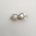 Chiusura collana perle fiocco rame dorato con conchiglia gioielli braccialetto. - Fiocco / Bianco