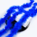 Variante de boa en plumes de dinde bleue, idéal pour emballage de bouquet et déco artisanale. - Bleu Saphir