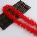 Guirlande de plumes rouges avec fil dore pour emballage de cadeaux et decoration. - Rouge Vif