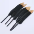 Schwarze und goldene Farbverlauf Bastelfedern für DIY Schmuck und Kunst Dekoration. - Schwarz mit Goldspitzen