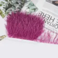 Ribete de plumas de avestruz moradas con cinta para costura de vestidos de novia y disfraces. - 83