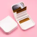 Draagbare vierkante foundation borstel met spiegel, witte opbergdoos, 2-delige set. - Witte Halve Maan Rechte Doos / 2 Stuks