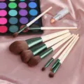8-Piece Makeup Brush Set Soft Hair Powder Contouring Eyeshadow Brushes Beauty Tool Kit - 8 Pieces Loose Brushes / Pearl White