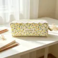 Trousse à crayons à fleurs de style coréen avec bordure en dentelle, pochette de papeterie - 19x6x7cm / Fleur jaune tendre