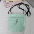 Mentholgrüne Nylon Mini Umhängetasche Handytasche mit Kordelzug und verstellbarem Riemen. - 15*4*18.5cm / Mintgrün