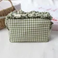 Koreanischer Stil grün-weiß karierte Make-up-Tasche mit Rüschendetail, tragbare Kosmetiktasche. - Grünes Karo