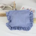 Blau karierte Make-up-Tasche mit Rüschen, süße Kosmetiktasche und tragbare Kulturbeutel für Mädchen. - Königsblau Kariert