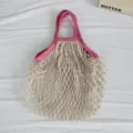 Baumwoll Netz Einkaufstasche mit rosa Griffen, umweltfreundlicher wiederverwendbarer Beutel. - Große Umhängetasche / Rosa