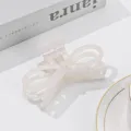 Weißer Acetat Schleife Haarklammer, große minimalistische Haarklammer für elegante Frisuren. - Großer Schleifenstil (QY0005) / Perlmuttweiß