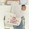 Schattige gewatteerde shopper met borduurwerk, grote schoudertas voor dagelijks gebruik. - Wit (Drie Kleine Biggetjes)