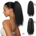 Detaillierte Ansicht der synthetischen Yaki Glatthaar-Pferdeschwanz-Verlängerung mit Clip. - 45cm / Natürliches Schwarz (1B)