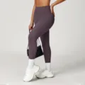 Dunkellila Yoga Leggings für Damen mit hohem Bund, elastische Fitness Sporthose, Sportbekleidung. - S / Unterteile / Auberginenviolett