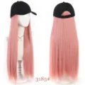 Vue détaillée de cheveux synthétiques roses et longs attachés à une casquette noire. - 30 cm / Pêche