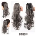 Synthetische golvende paardenstaart haarverlenging haarklem grijs detailoverzicht van haar. - 0403