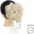 Chignon sintetico con molletta in biondo chiaro 613, acconciatura disordinata e stile casual. - Biondo Chiaro (613)