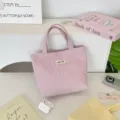 Ροζ καπιτονέ τσάντα tote, καθημερινή τσάντα χειρός σε χρώμα macaron, ελαφριά υφασμάτινη. - Σάπιο μήλο