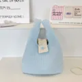 Bolso tote acolchado azul claro bolso de mano acolchado casual diario con bonito boton - Estilo de Algodón de Bebé / Azul claro