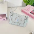 Süße Blumen Cord Handtasche mit Herzknopf, perfekte kleine Kosmetik- und Aufbewahrungstasche. - Blau