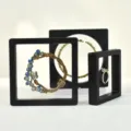 Boîte de présentation de bijoux transparente avec film PE pour un rangement anti-oxydation. - 7*7*2cm / Boîte en film PE noir