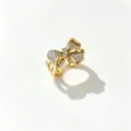 Goldener Schleifen-Armreif mit funkelnden Strasssteinen, elegantes Retro-Design für Damen. - offener Ring / Ring - Weißer Zirkonia