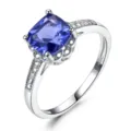 Silberring mit Kissen-Tansanit und funkelnden Zirkonia-Akzenten, elegantes Luxus-Schmuckstück. - Größe 7 / Silber & Blau (RUJ073T-1)