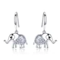 Silberne Elefanten Ohrhaken verziert mit funkelnden Zirkoniasteinen fur Damen elegant. - Elefantenform / 925er Silber / Stil (EUJ017)