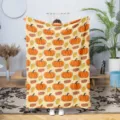 Gemütliche Halloween Kürbis Flanell Kuscheldecke, weiche Herbst Wohndecke für das Sofa. - Einseitig bedruckte Flanelldecke, 70x100 cm (230 g) / QL-MT20251015-2