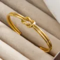 Titanstahl 18K vergoldet Knoten Manschette Armreif minimalistischer offener Armreif Schmuck Damen - Feine Linien-Stil (szkk180) / Gold