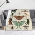 Coperta in pile con stampa di insetti vintage, design retrò di farfalle e falene per la casa. - Coperta in flanella con stampa su un lato, 70x100 cm (230 g) / ZM20260602-3
