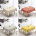 Primer plano de los detalles de manteles de poliéster impermeable impresos en cuatro tonos. - HB202502022 / 100x160 cm (Tela base de 90g)