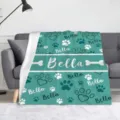 Coperta in flanella personalizzata per animali con impronte carine per divano accogliente. - ZM20250203-5