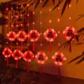 Rode lantaarn LED sfeerlicht gordijn verlichting voor Chinees nieuwjaar feest decor. - Dubbele Rij Fu Karakter Rode Lantaarn