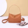 Echtes Rindsleder Schultertasche, weiche Leder Knödel Umhängetasche, Street-Trend. - Karamellbraun