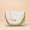 Women leather large shoulder crossbody bag with chunky gold chain and chic design variant. - 28x13x21cm / White