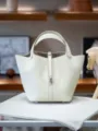 Premium genuine leather bucket handbag with metal lock hardware, stylish 22cm tote bag. - L22 H21 W18cm, Silver Buckle / Milkshake White