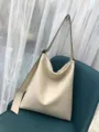 Bolso de hombro de cuero suave beige, bolso cruzado hobo de piel de vaca para mujer moda diaria. - Blanco Roto