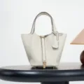 White leather bucket bag minimalist top handle handbag casual luxury designer style chic - 18*13*13 cm / Chalk White with Gold Buckle