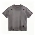 Maglietta oversize da uomo in cotone slavato con effetto vintage e dettagli strappati originali. - Viola grigiastro