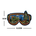 Parche bordado paisaje exterior gafas de esquí, insignia de ropa táctica, 8.2x5cm. - Paisaje en los Ojos (Camping Bajo la Montaña)