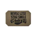 Taktischer Aufnäher mit Spruch NEVER LOSE YOUR SMILE und Totenkopf in khaki Stoff. - M00422-5 Reflektierend Never Lose Your Smile (Khaki-Schwarz)