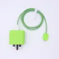 Grüne Silikon Schutzhülle für UK Stecker und geflochtener Kabelschutz Set für Ladegeräte. - Grasgrün