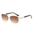 Schicke damen sonnenbrille ohne rahmen mit perlen am bugel und braunen verlaufser fur den sommer. - Goldrahmen Tee Verlaufgläser