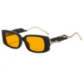 Modische schwarze rechteckige Sonnenbrille mit leuchtend orangen Gläsern und goldenen Bügeln. - Schwarzer Rahmen Orangene Gläser