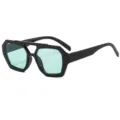 Modische geometrische Sonnenbrille mit Doppelsteg und hellgrünen Gläsern für Damen. - Schwarzer Rahmen Grüne Gläser