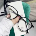 Gafas redondas negras clásicas con filtro de luz azul de TR90 para uso diario. - Negro
