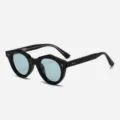 Retro Sonnenbrille mit dickem schwarzen Gestell und hellblauen polarisierten Gläsern für stilvolle. - Schwarzer Rahmen Blaue Gläser (Polarisiert)
