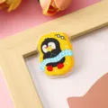 Niedliche Cartoon Pinguin Acryl Brosche fuer Kinder Schultasche Rucksack Anhaenger Geschenk Deko - Schlafender Pinguin (A1318)