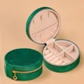 High-quality portable round emerald green velvet jewelry box for ring and necklace storage - Round Lisi Velvet Zipper Style / Classic Green
